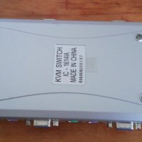 Автоматичен KVM превключвател: 1x User - 4 PCs, Аудио,VGA,1920 x 1440, Ръчно / Автоматично , снимка 6 - Суичове - 35407722