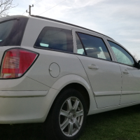 Opel Astra H, 1.9 CDTI, 2008г., снимка 4 - Автомобили и джипове - 44618958