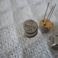 Транзистор 2N 2219 Тexas Instruments USA, снимка 2 - Друга електроника - 34132591
