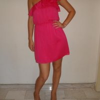 Нова розова рокля с едно рамо, снимка 1 - Рокли - 11084964