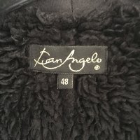 Черно велурено зимно палто 48 размер, снимка 4 - Палта, манта - 34343160