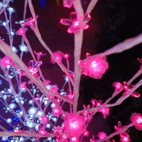 Коледно дръвче с цветя и рози, снимка 1 - Декорация за дома - 38914979