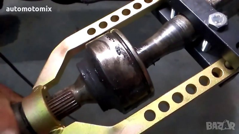 СКОБА ЗА КАРЕТА НА ПОЛУОСКИ - 9039, снимка 1