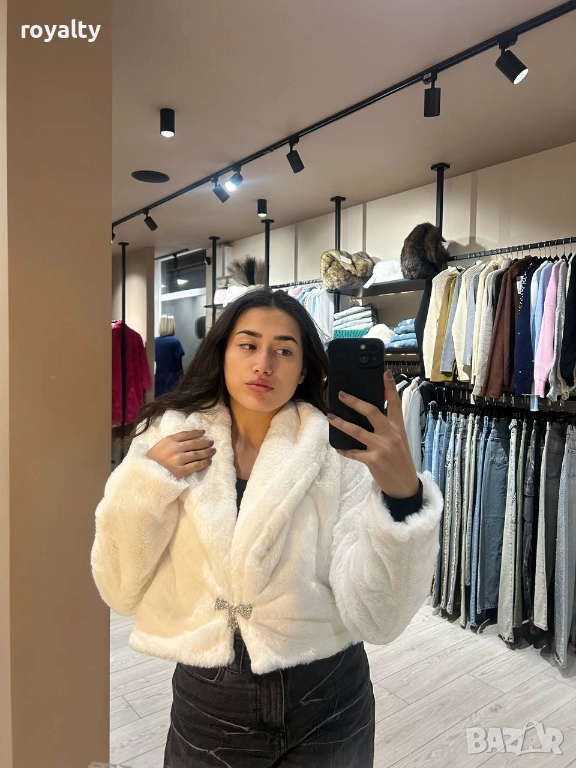 Късо Бяло Дамско Палто , снимка 1