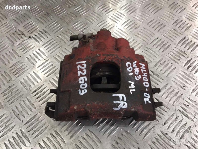 Преден десен спирачен апарат Mercedes ML400,CDI,w163,2001г., снимка 1