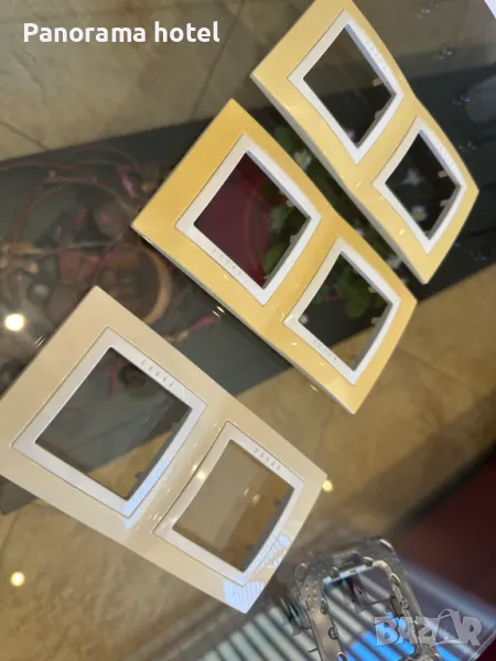 Двойна рамка за контакти и ключове Schneider , снимка 1