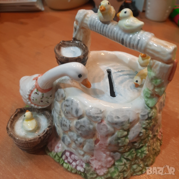 Liz Shepard,колекция порцеланова касичка, снимка 1