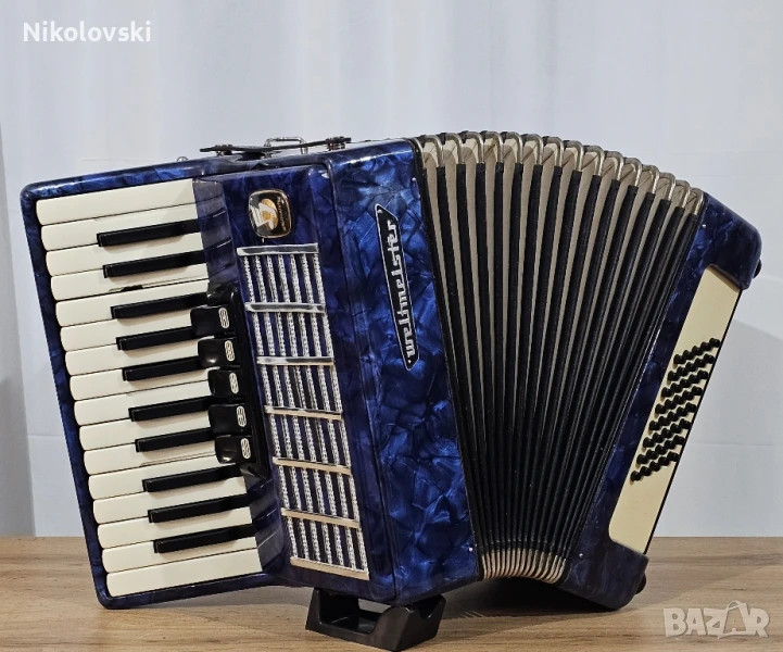 Акордеон Weltmeister Stella , снимка 1