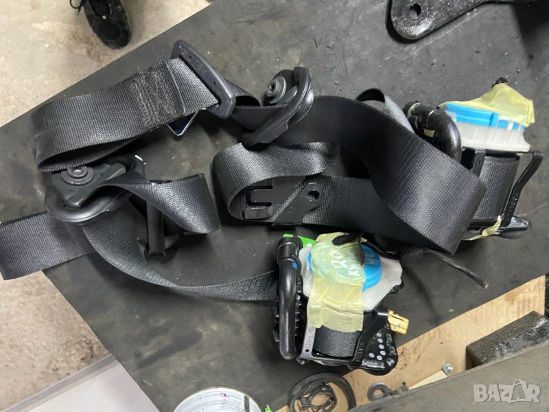 Предни колани за мерцедес ц класа купе w204 coupe 2011-2015  a2048601486 , снимка 1