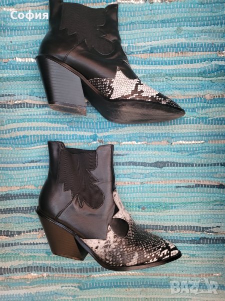 Модерни боти със змийски принт, снимка 1