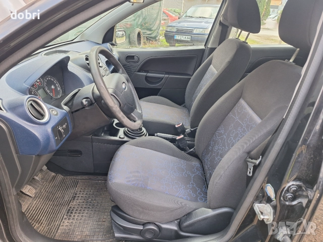 Форд Фиеста 1.3 -75кс.бензин 2006г. Климатик, снимка 12 - Автомобили и джипове - 52219600