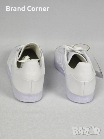 НОВИ Оригинални кожени кецове Adidas Gazelle - Сребристо-бели / РСТ 44, снимка 3 - Маратонки - 54280324