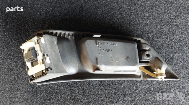 Задна Лява Вътрешна Дръжка и Бутон Ел.Стъкло Мерцедес C W203, снимка 3 - Части - 50560977