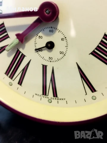 Стар механичен будилник, настолен часовник, снимка 2 - Антикварни и старинни предмети - 51109129