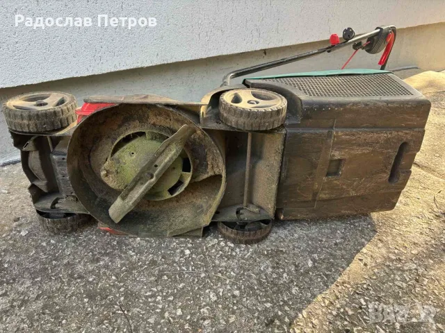 Електрическа косачка BOSCH, снимка 2 - Градинска техника - 55862306