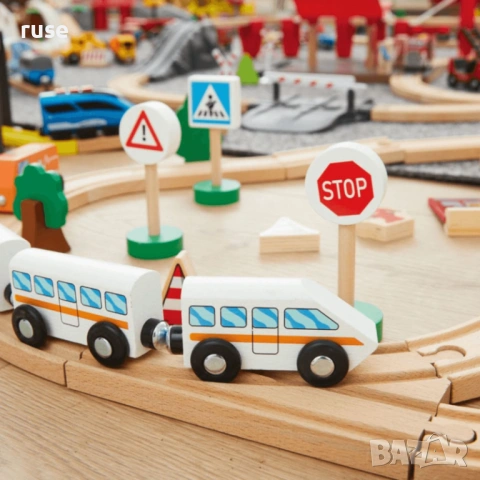НОВИ! Дървено влакче с релси Град 2.7м, снимка 4 - Влакчета, самолети, хеликоптери - 54220445