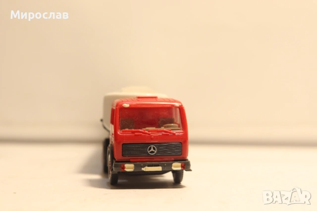 WIKING H0 1/87 BP MERCEDES ЦИСТЕРНА КАМИОН МОДЕЛ КОЛИЧКА, снимка 3 - Колекции - 54316648