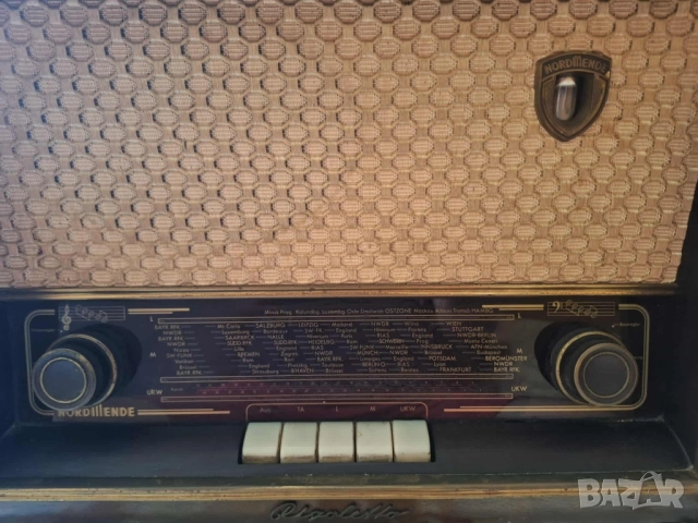 Радио NORD MENDE-Rigoletto55, снимка 2 - Радиокасетофони, транзистори - 51636585