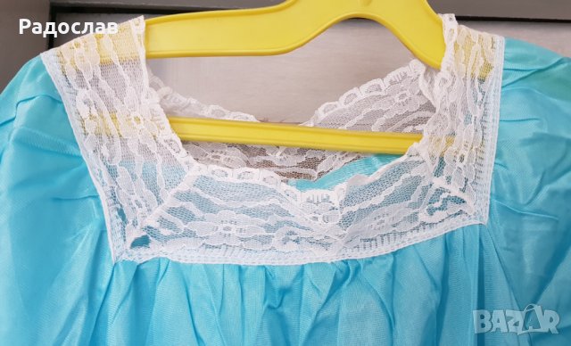 Продавам синя нощница с дантели  нова 