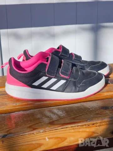 Кецове Адидас, снимка 2 - Детски маратонки - 48078403