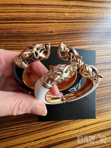 Елегантна гривна Cartier тип белезник, снимка 3 - Гривни - 49614293