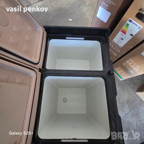 хладилник с фризер Alpicool серия TA 12V/24V/220V, снимка 4 - Хладилници - 52579701