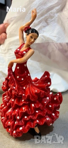 Испанска червена фламенко танцьорка, фигурка, рьчно рисувана и изработена В Испания., снимка 2 - Статуетки - 53254459