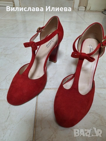 Подарявам дамски обувки