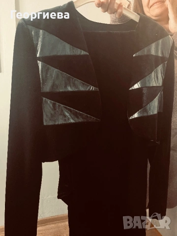 Рокля от кадифе и лак 