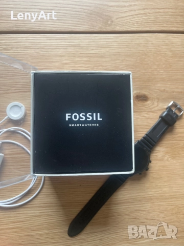 Смарт часовник Fossil, снимка 2 - Смарт часовници - 52865050