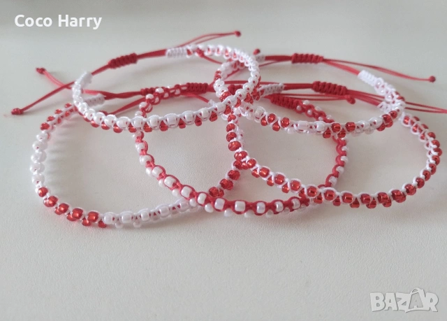 Комплект гривни мартенички,ръчно изработени, снимка 2 - Подаръци за жени - 53112470