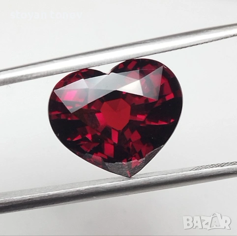 Изключителен Голям И Красив Естествен Спесартит Гранат 8.24 Карата, Сърцевидна Форма!  , снимка 12 - Други - 53893835