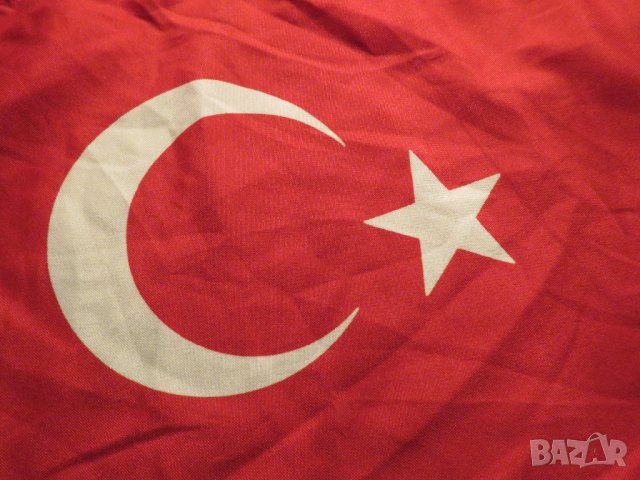 Турски флаг с полумесецът и звездата, турско знаме с щифт за закачане, снимка 2 - Други - 39409844