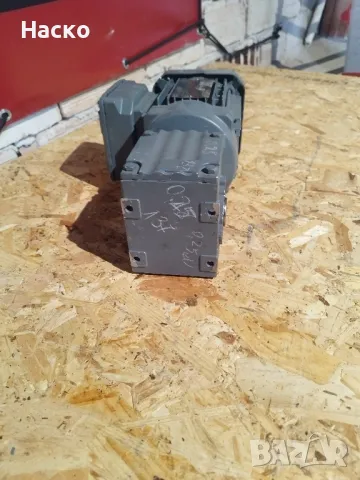 мотор редуктор, електромотор с редуктор SEW 0.25kW , снимка 3 - Електродвигатели - 49910042