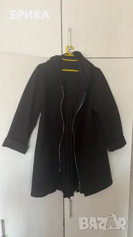 Дамско яке с качулка BERSHKA