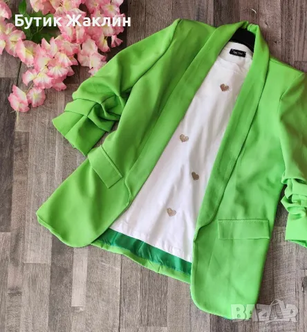 Дамски сака, снимка 6 - Сака - 49800392