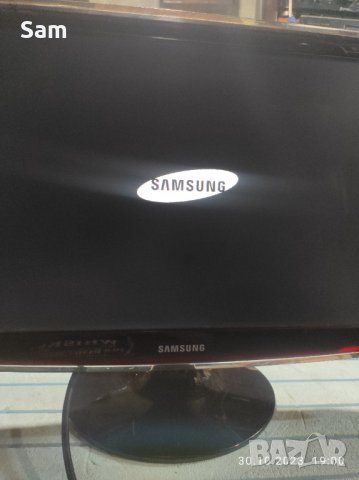 Монитор 22 инча 