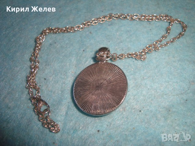 ИНТЕРЕСЕН МОДЕН СРЕБРИСТ АРТ МЕДАЛЬОН с ВЕРИЖКА 10002, снимка 2 - Колиета, медальони, синджири - 35194078