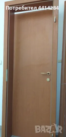 Интериорна врата с каса