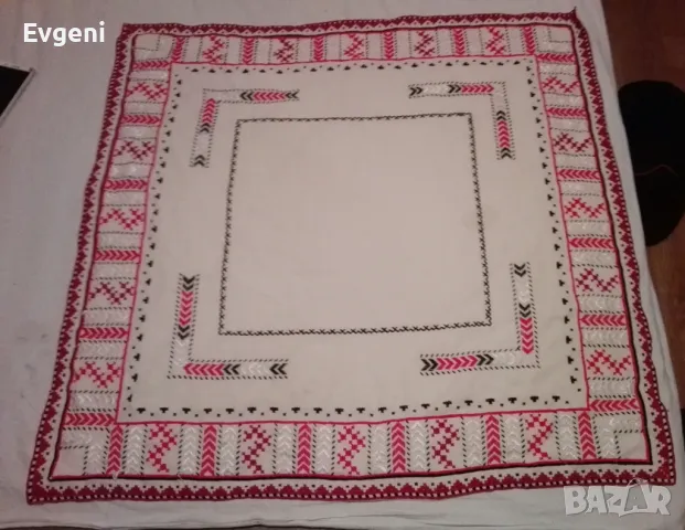 Шито каре за украса 