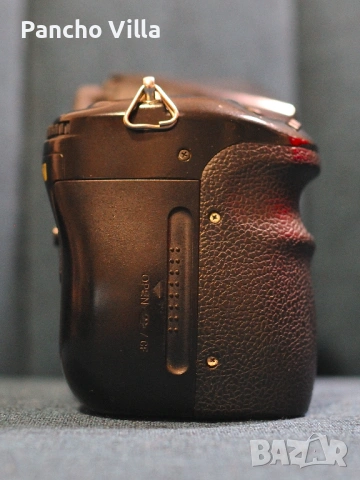 Sony A900 тяло, снимка 2 - Фотоапарати - 54306552