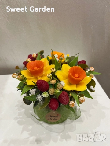 Аранжировки от ароматни сапунени цветя, снимка 3 - Подаръци за жени - 52627868