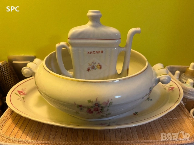 Порцеланов комплект 