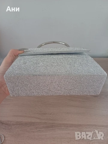 Дамска чанта с кристали и метална дръжка , снимка 7 - Чанти - 50575370