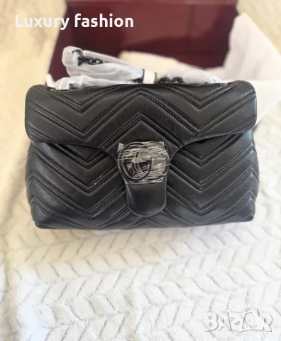 дамска чанта Gucci, снимка 5 - Чанти - 56149391