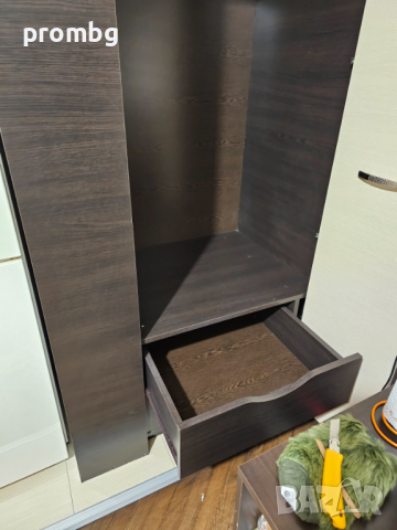 гардероб в отлично състояние, венге 193 см х 94 см, плоскост 18 мм ПДЧ, снимка 3 - Други стоки за дома - 44571633