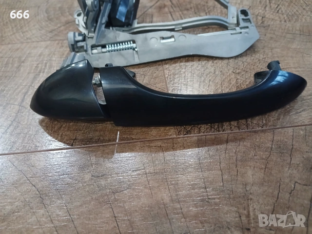 Вътрешен механизъм на външната дръжка на вратата на BMW X5 E53 дясна 51218243616, снимка 3 - Аксесоари и консумативи - 53304129