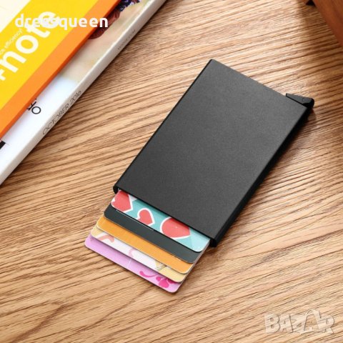 4043 Черен алуминиев картодържател със защита за безконтактните карти, снимка 3 - Портфейли, портмонета - 42149035