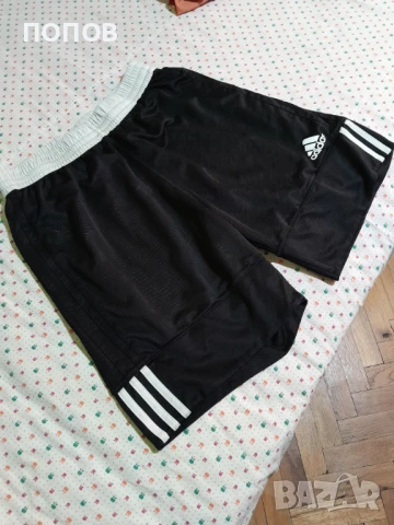Оригинални Къси панталони Adidas-L, снимка 2 - Къси панталони - 51007329