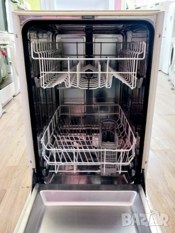 Съдомиялна за вграждане под плот  SIEMENS - 45 см, снимка 4 - Съдомиялни - 53112441